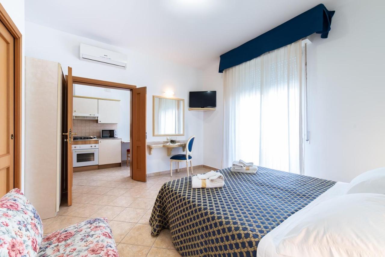 Residenza Melucci Aparthotel Rimini Luaran gambar