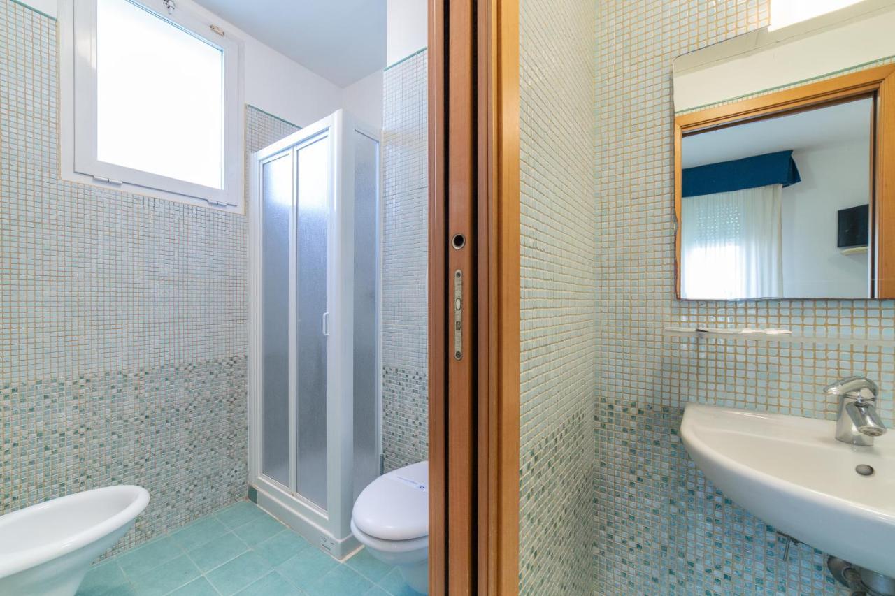 Residenza Melucci Aparthotel Rimini Luaran gambar
