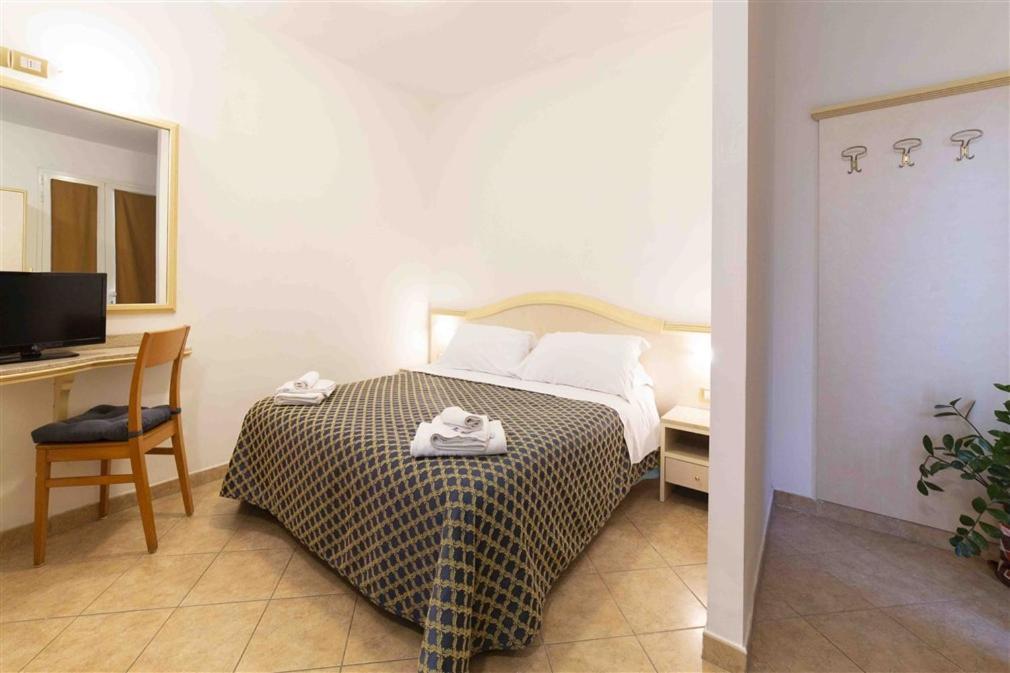 Residenza Melucci Aparthotel Rimini Luaran gambar