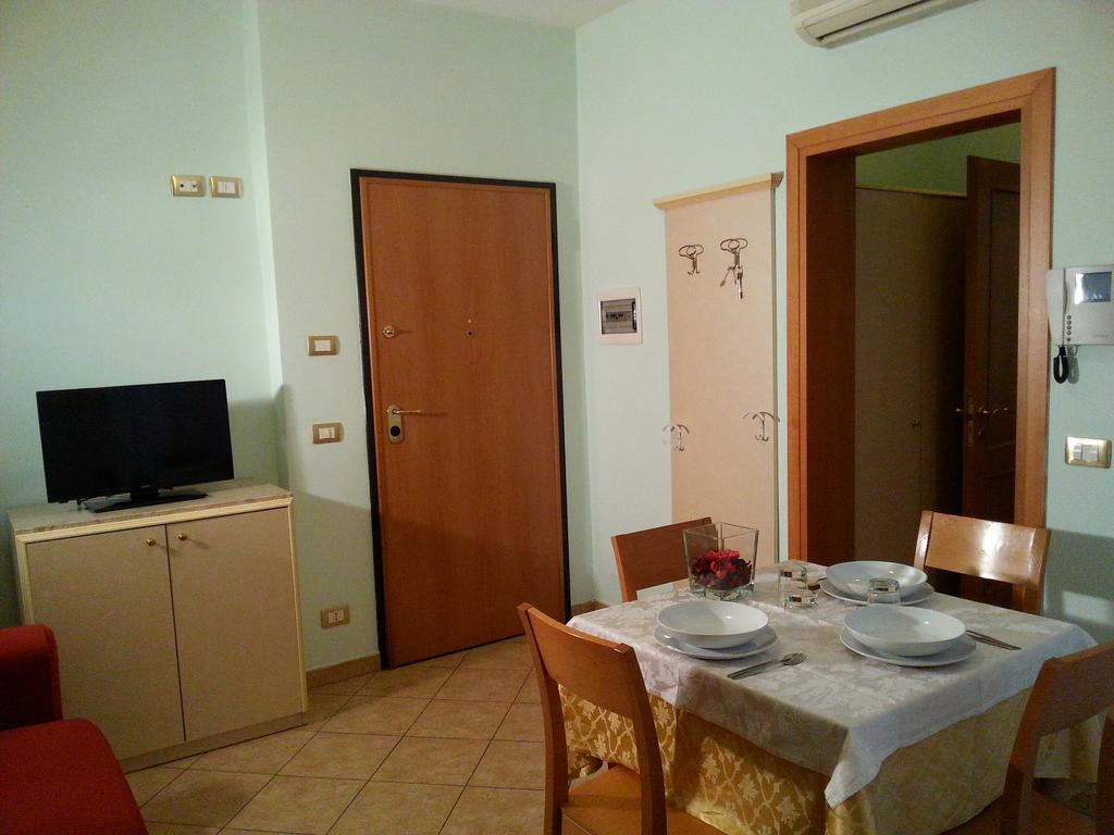 Residenza Melucci Aparthotel Rimini Luaran gambar