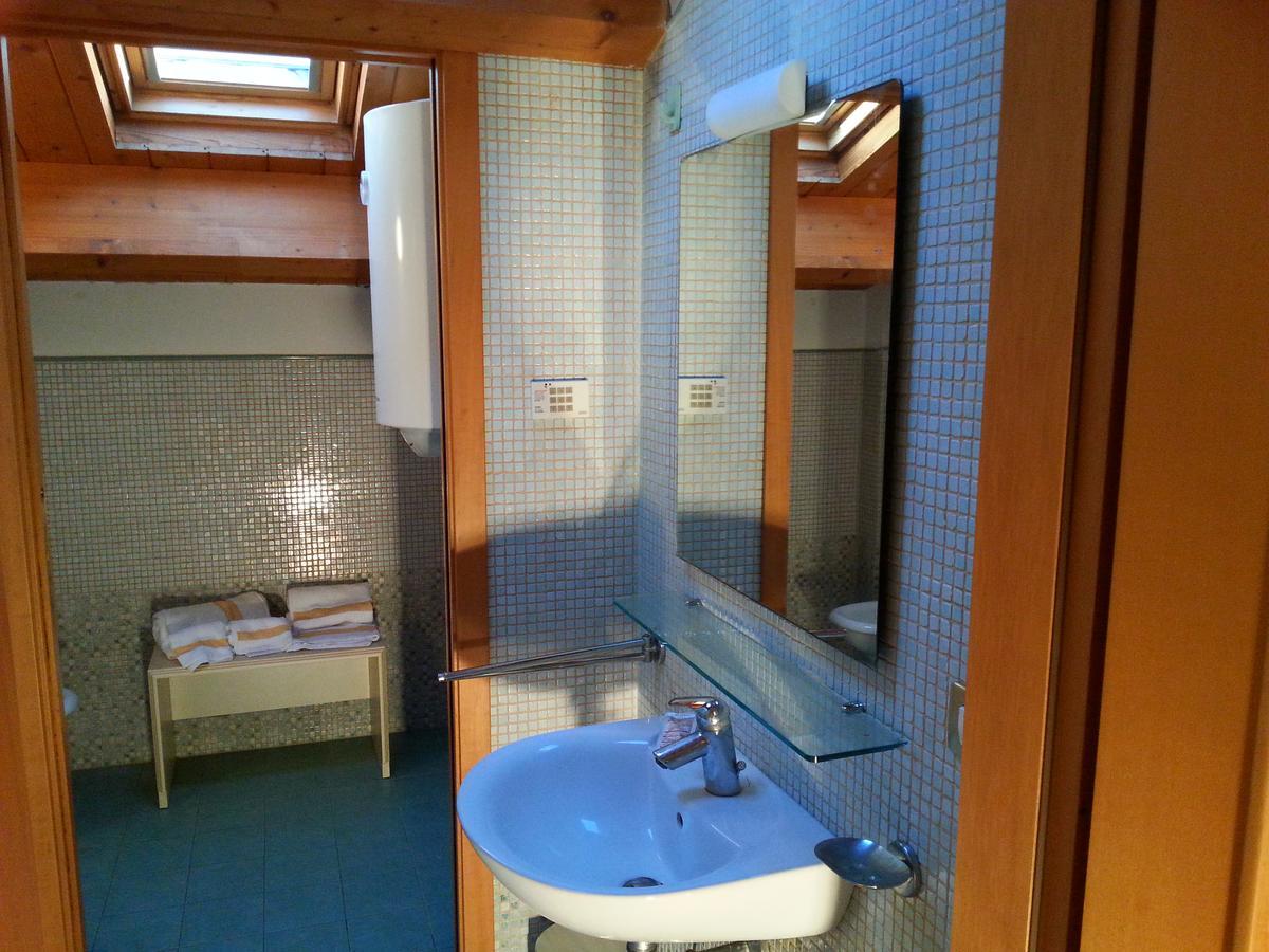 Residenza Melucci Aparthotel Rimini Luaran gambar