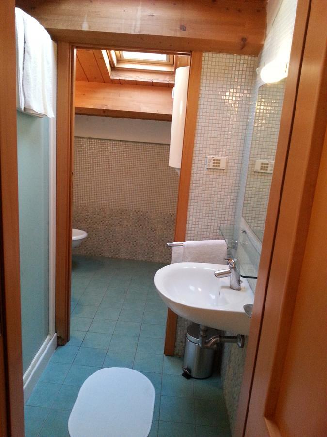 Residenza Melucci Aparthotel Rimini Luaran gambar