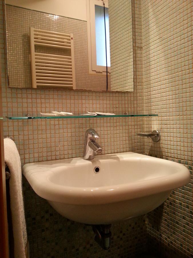 Residenza Melucci Aparthotel Rimini Luaran gambar