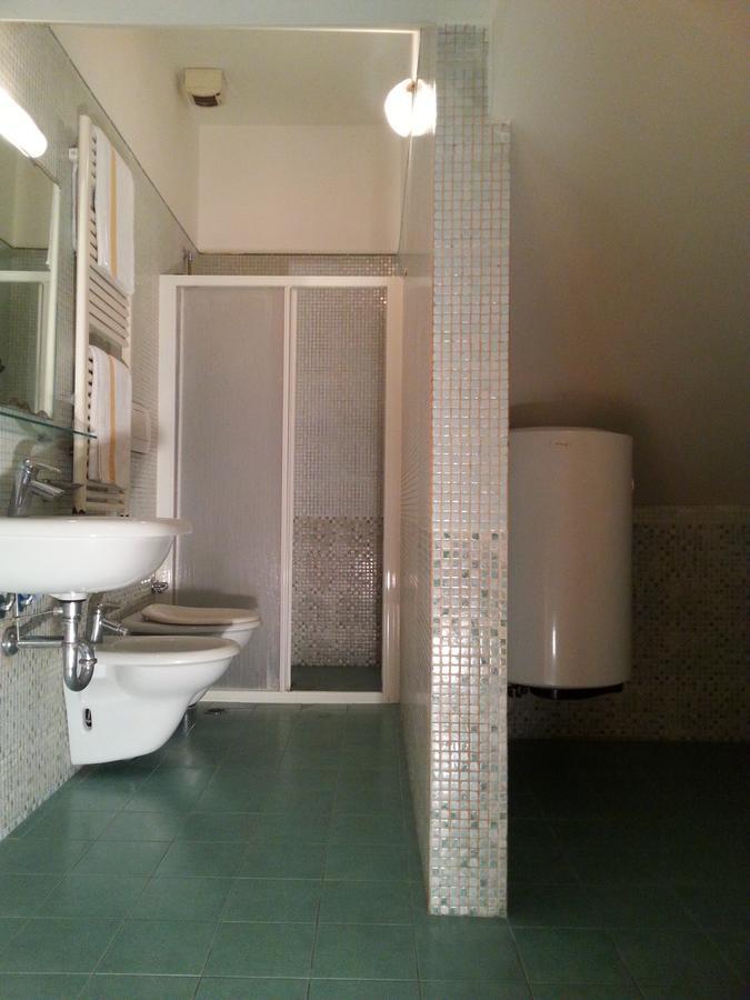 Residenza Melucci Aparthotel Rimini Luaran gambar