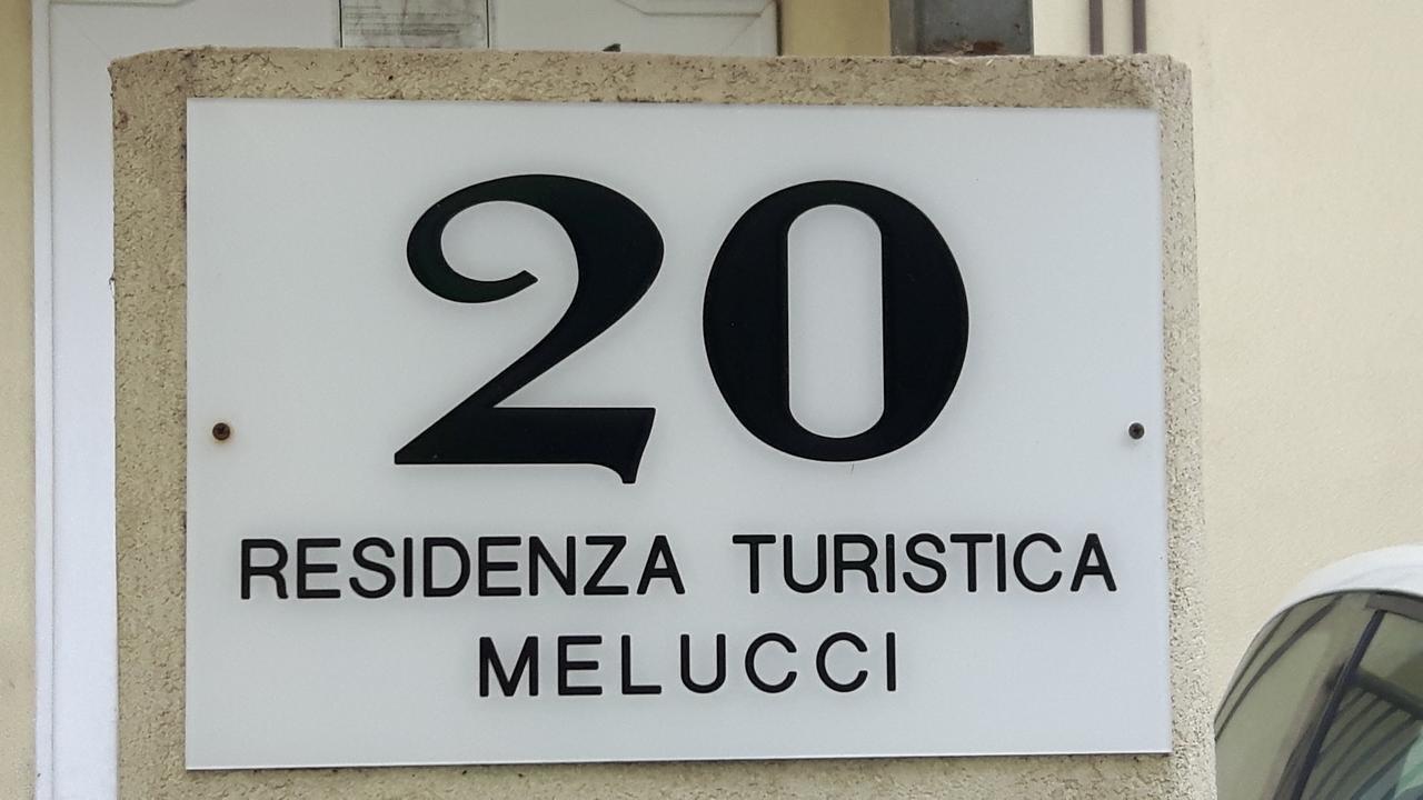 Residenza Melucci Aparthotel Rimini Luaran gambar